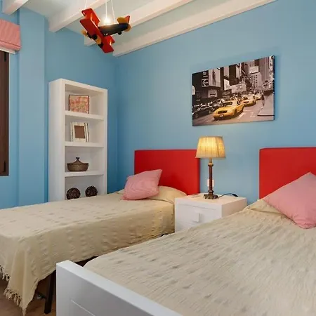 Sleeps 9 Pool Air Con Wifi 빌라