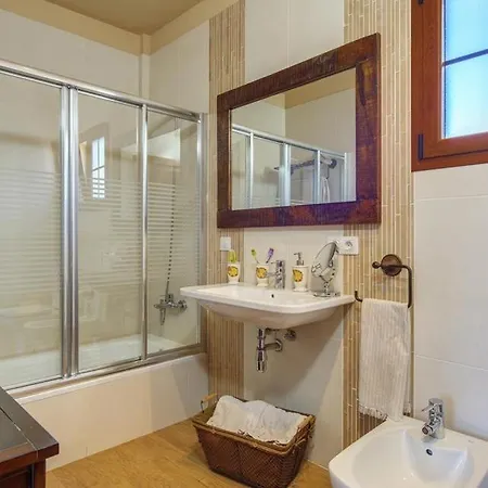 Sleeps 9 Pool Air Con Wifi Villa Costa Teguise